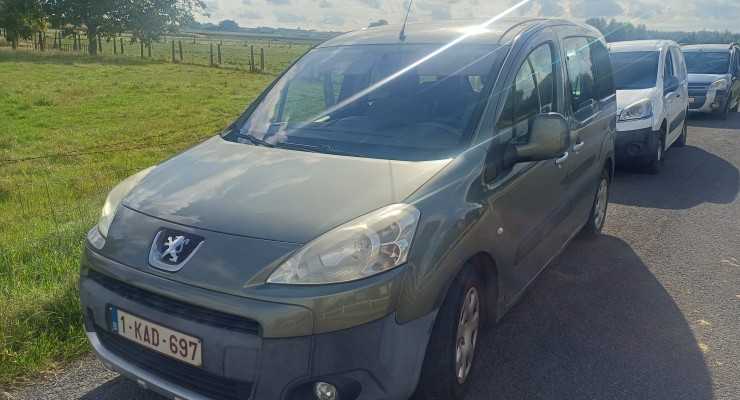  VERKOCHT Peugeot Partner 5 plaatsen 